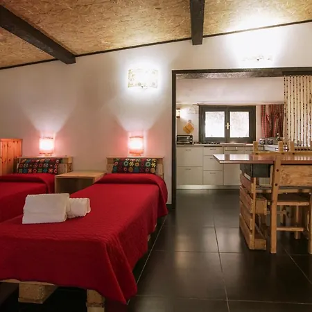 Semesterbostad Dependance In Con Piscina *