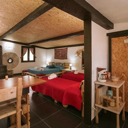 Semesterbostad Dependance In Con Piscina *