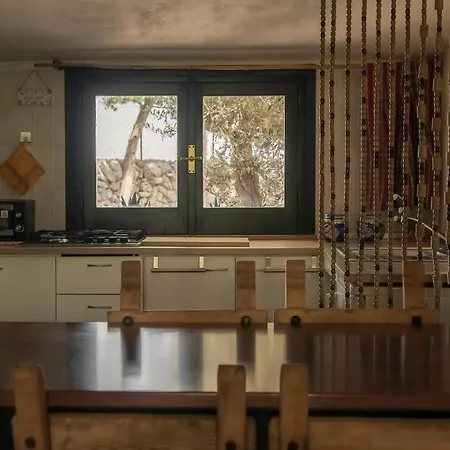 Dependance In Con Piscina