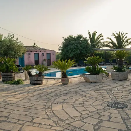 Semesterbostad Dependance In Con Piscina *