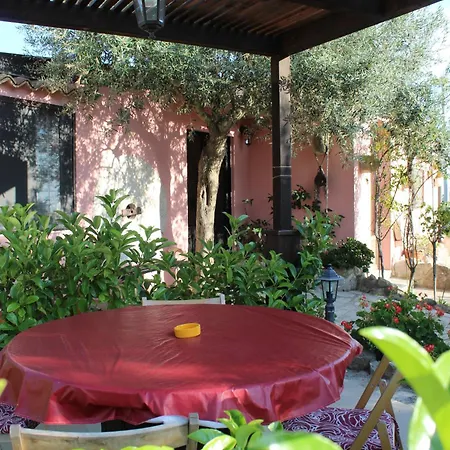 Dependance In Con Piscina *